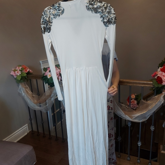 It does not fit me. - Picture 2 of 4